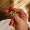 Anello Regolabile Lettera Big in Pavè di Zirconi COLORE ARGENTO Dorato LETTERA lettera A COLORE ZIRCONI zirconi bianchi