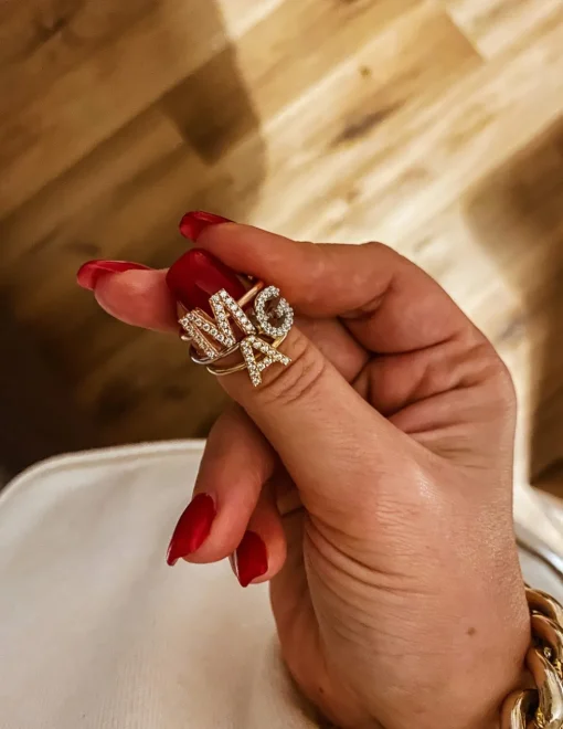 Anello Regolabile Lettera Big in Pavè di Zirconi COLORE ARGENTO Dorato LETTERA lettera A COLORE ZIRCONI zirconi bianchi