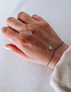 Baciamano Con Quadrifoglio Piccolo COLORE ARGENTO Bianco