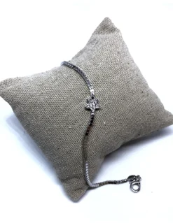 Bracciale a Maglie Lisce con Stella di Zirconi