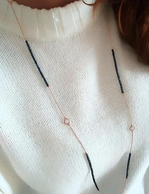 Collana Lunga Rosè con Cristalli Blu e Zirconi