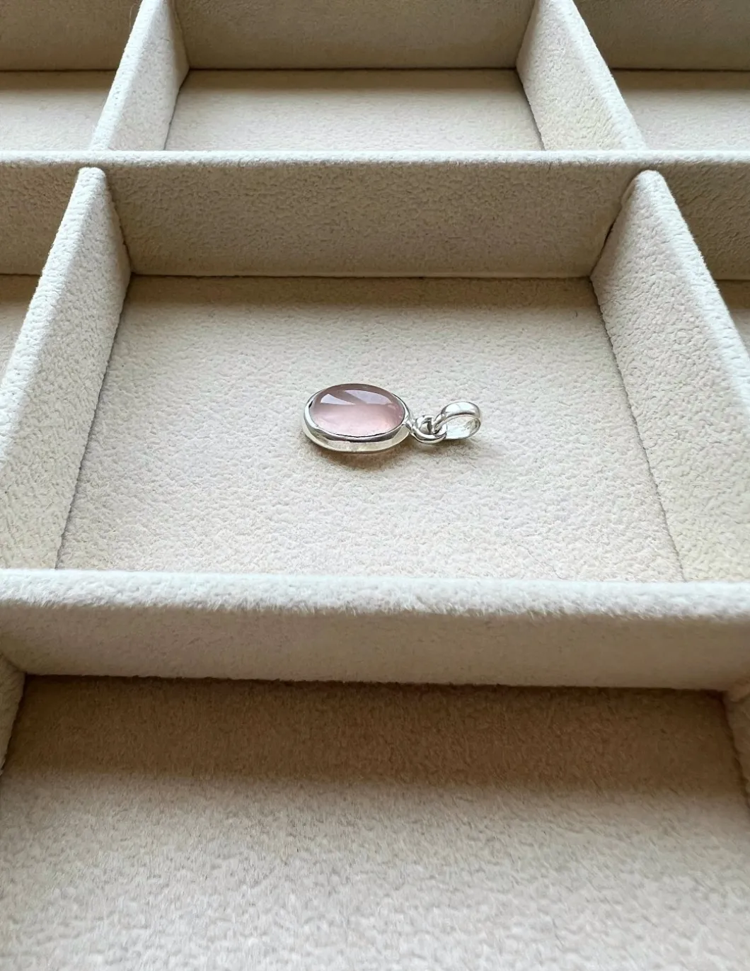 Medaglione di Quarzo Rosa Piccolo a Forma Ovale