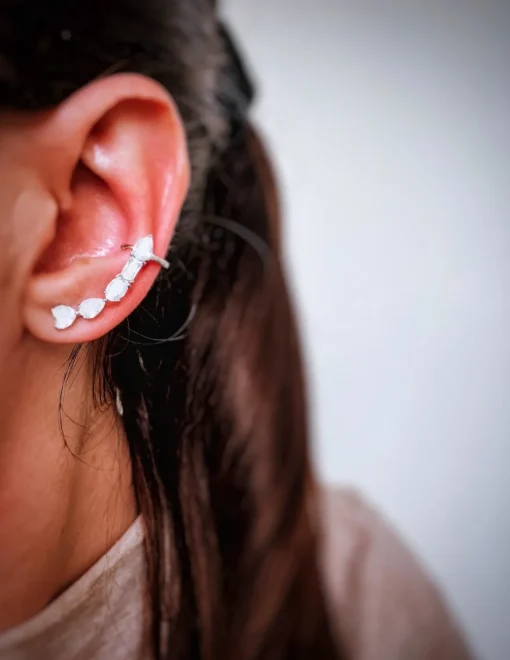 Monorecchino Luce COLORE ARGENTO Bianco LATO MONORECCHINO DESTRA