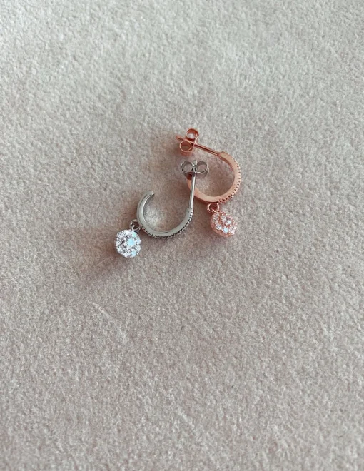 Monorecchino Margherita Pendente di Zirconi COLORE ARGENTO Bianco
