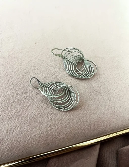 Orecchini Diamantati con Cerchi Intersecati COLORE ARGENTO Bianco